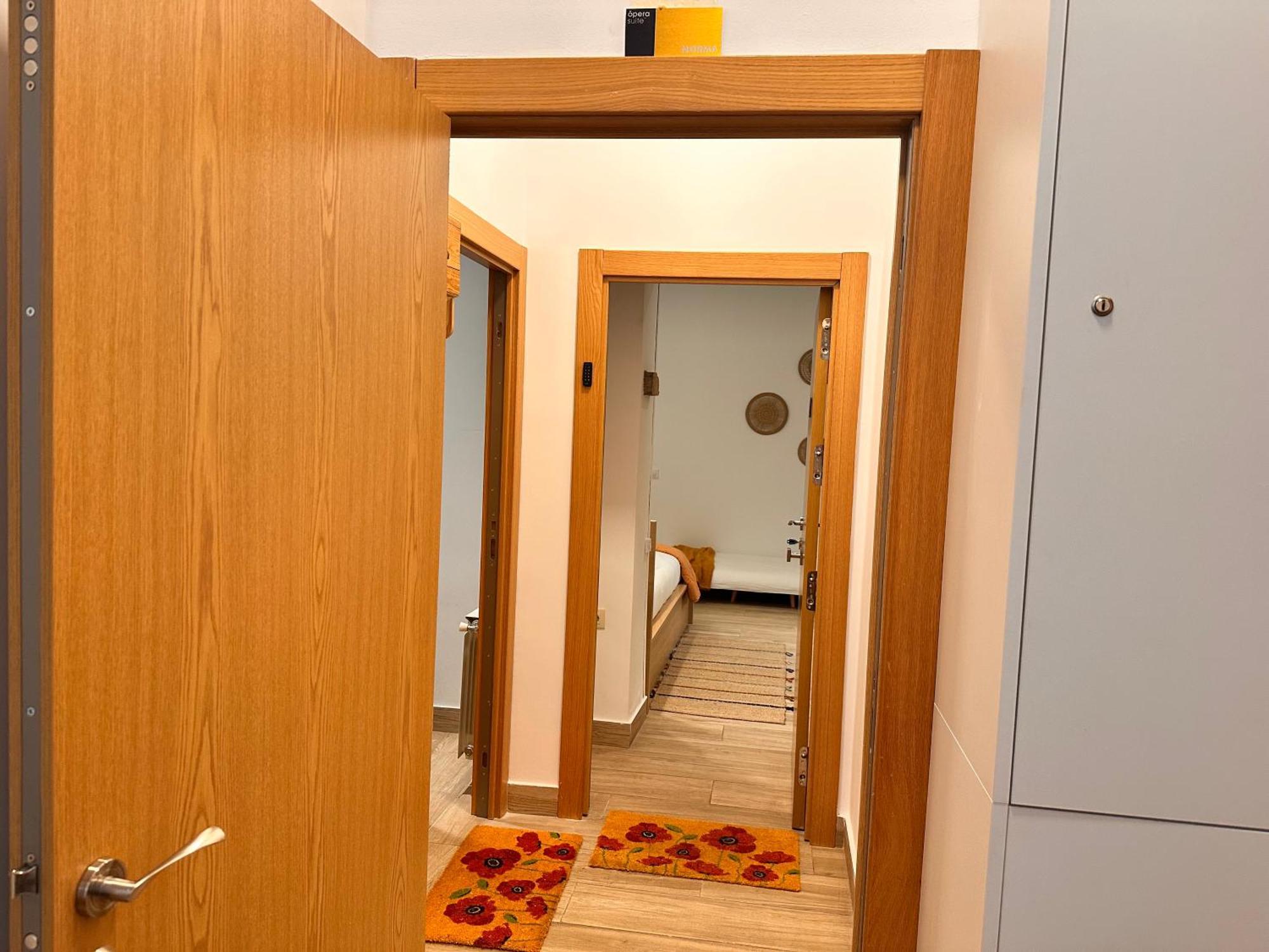 Opera Suite Norma - Estudio 2 Habitaciones Madrid Palacio Real — Photos 2